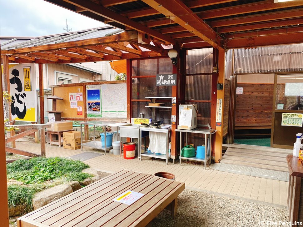 この先にはお土産コーナーもあります