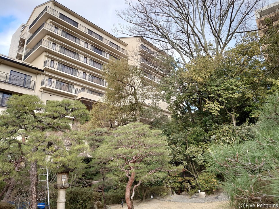 部屋数の多い大きな老舗旅館