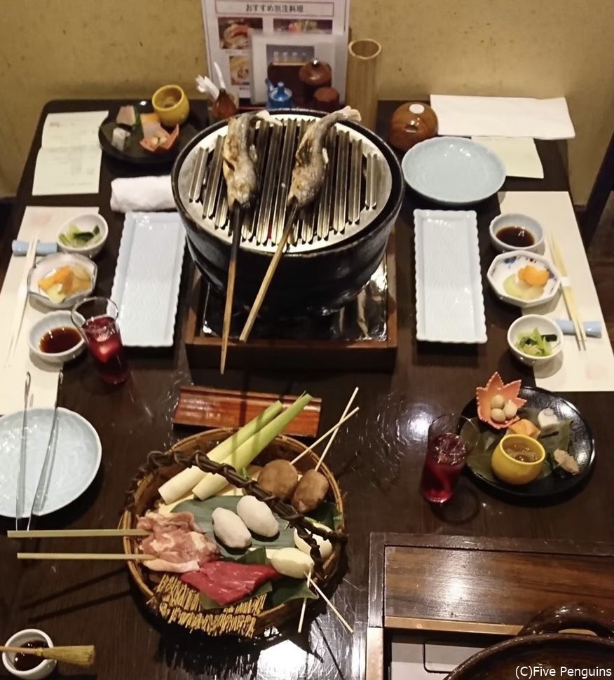 みんなでテーブルを囲んで食べたい、いろり献残焼き
