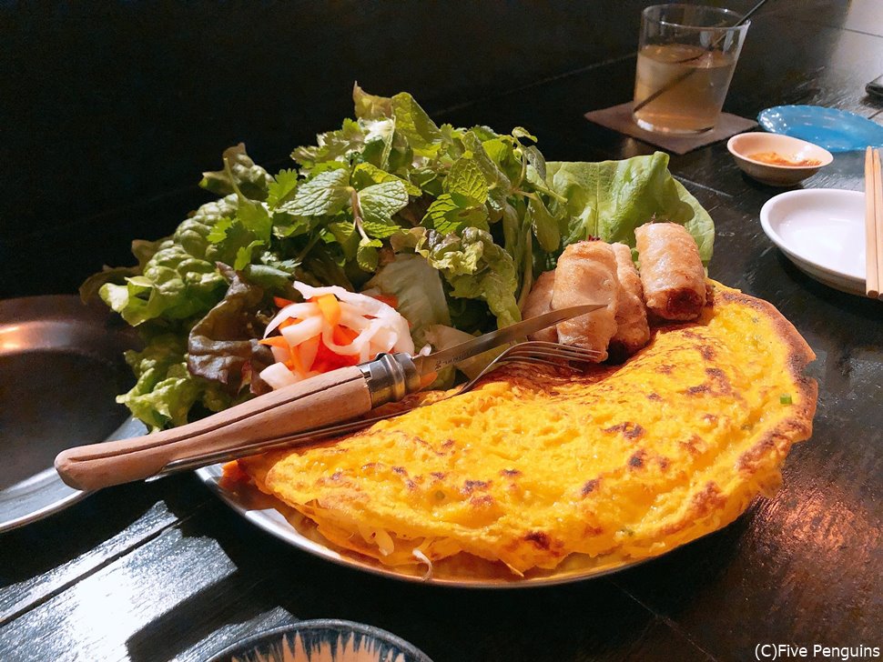 ボリューム満点のバインセオ!