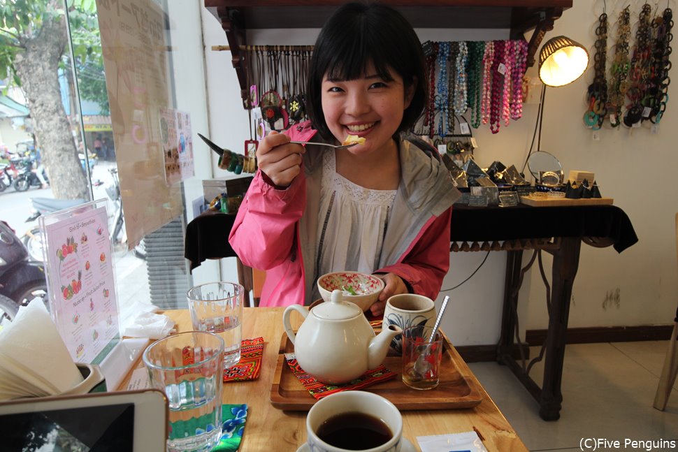 バインフラン(ベトナムプリン)、いただきます!