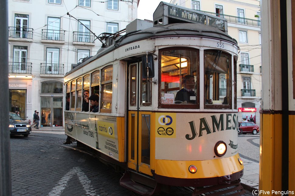 リスボンの市電。鉄道馬車から150年の歴史がある。