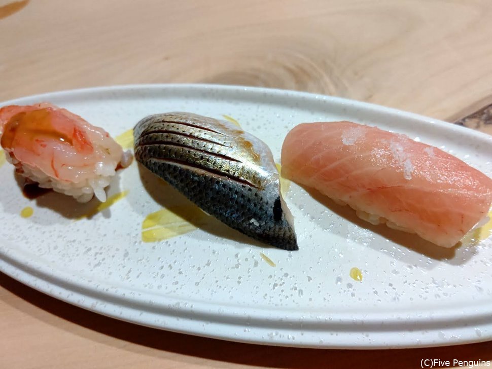 昆布〆の甘えび、コハダ、ブリ