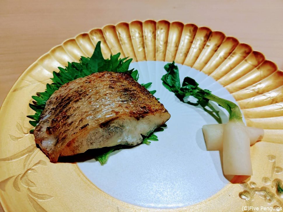 脂がのって柔らかい!のどぐろの焼物