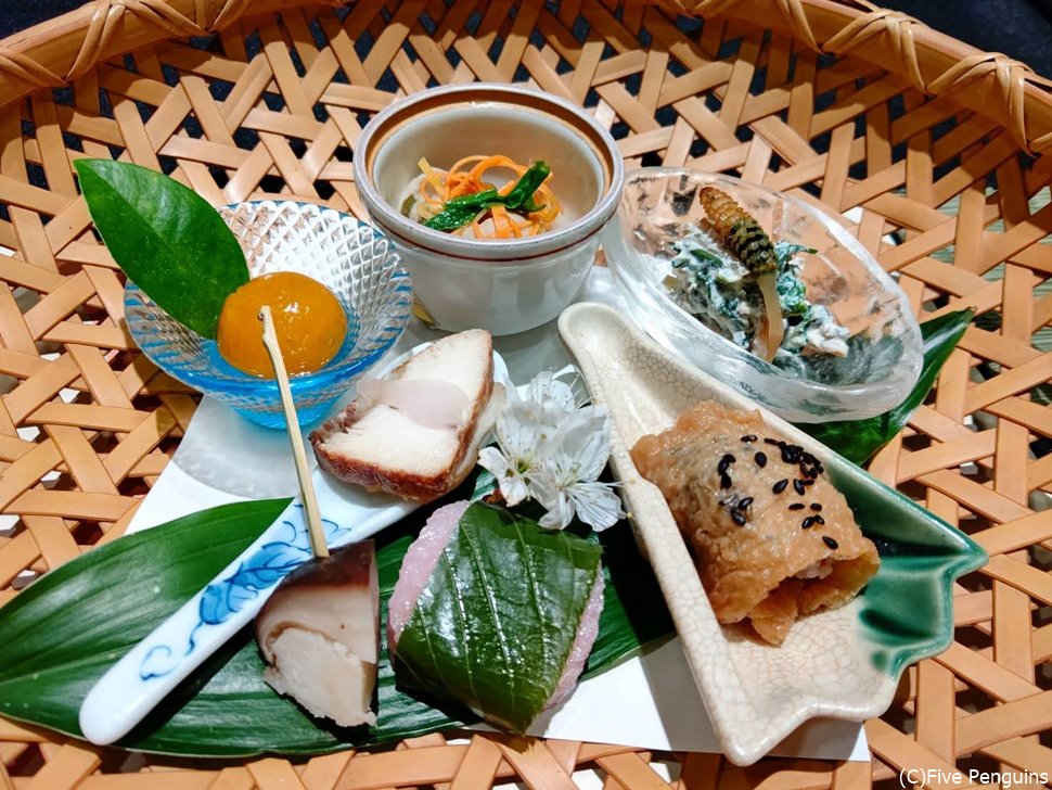 前菜盛り合わせはどれもよく考えられている美味しさ