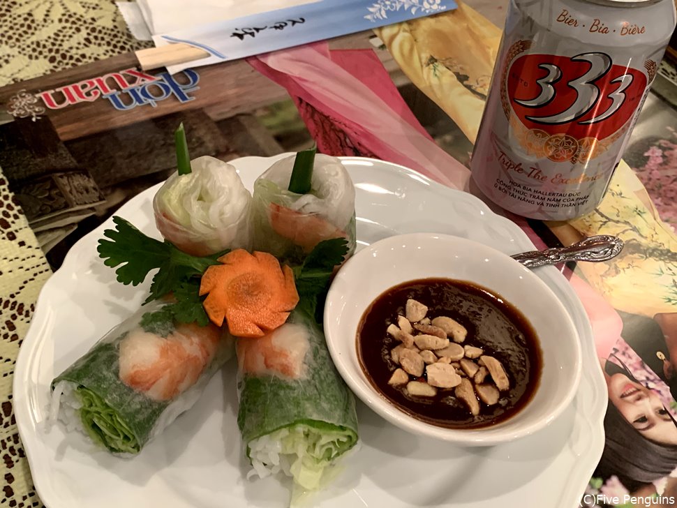 定番中の定番 ゴイクン(生春巻き)と特製ソース