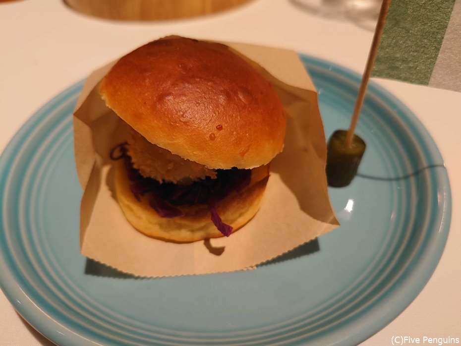 ホタテのバーガーには驚きました。