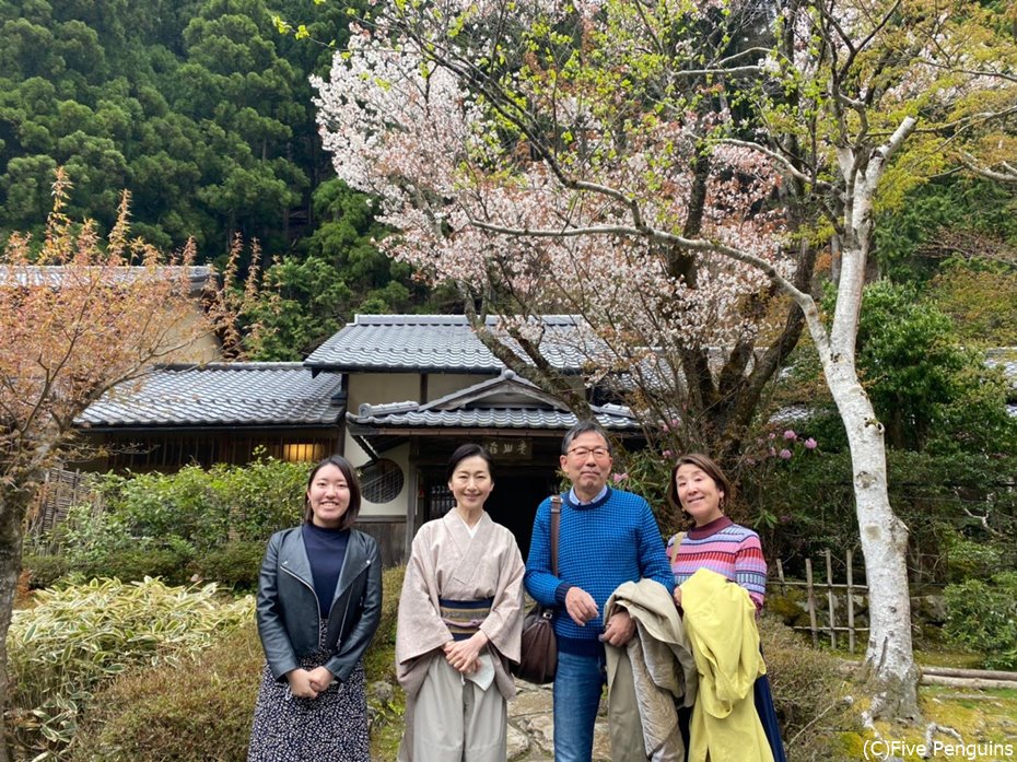 帰り際、女将さんと記念撮影