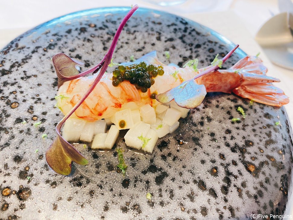 幻のブドウ海老の一皿 HAGIフランス料理店にて