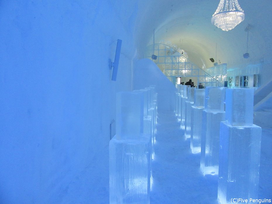 氷の宮殿?なスウェーデンのアイスホテル