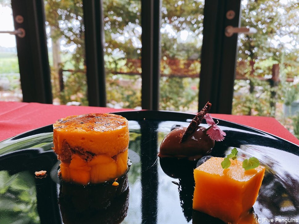 デザートも勿論美味。本当なら美しい山が見えるそう