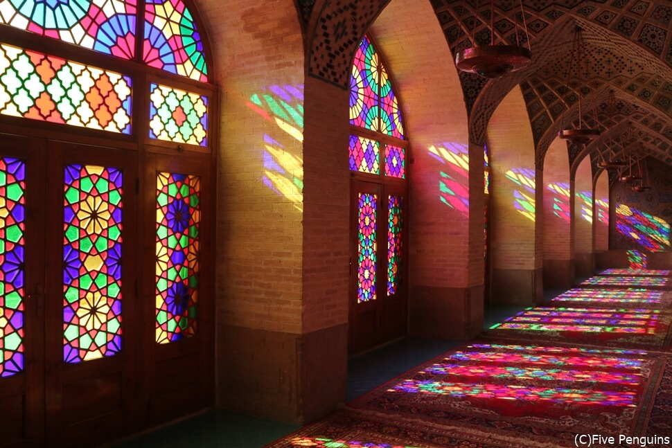 イランで話題のピンクモスクに行ける日も近いかも?