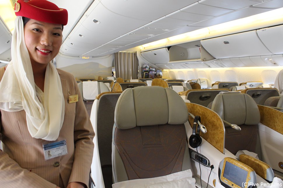 エミレーツ航空の機内。ビジネスクラスはこんなに広々。