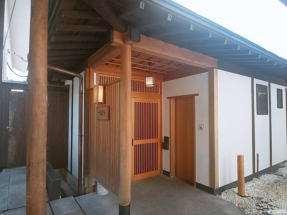 離れのお部屋はそれぞれ独立していてプライベート感覚を味わえます
