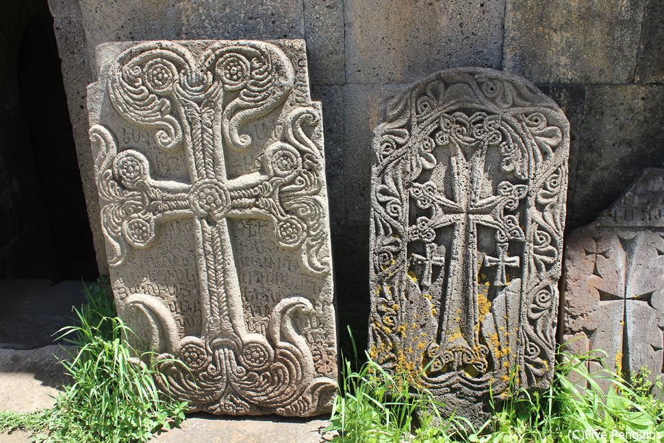 アルメニア正教の特徴の一つ、ハチュカル（十字架の石碑）