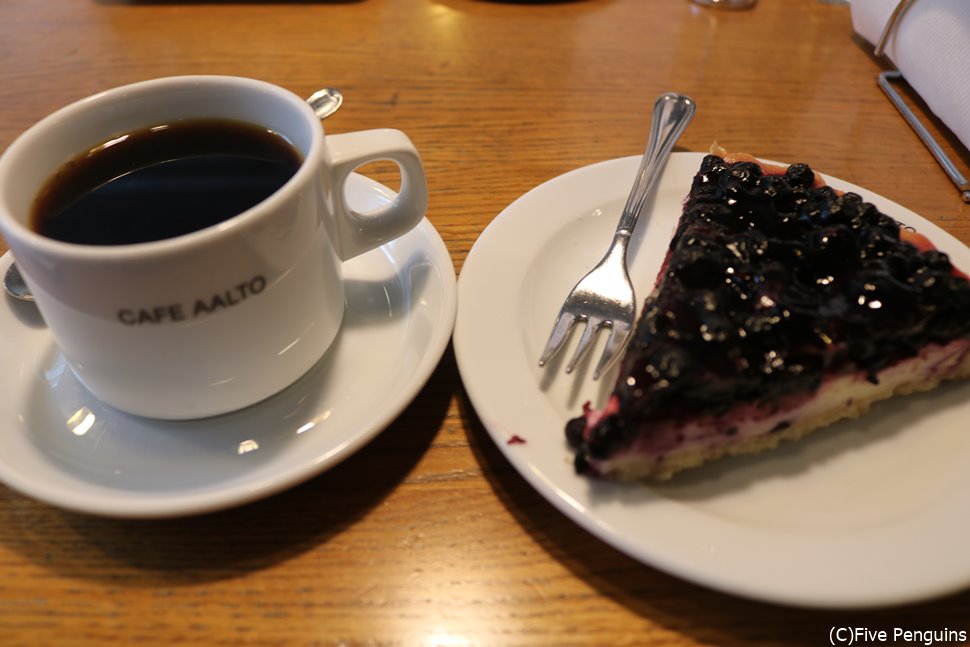ベリーのタルトはどこで食べても絶品!森の豊かさを味わって♪