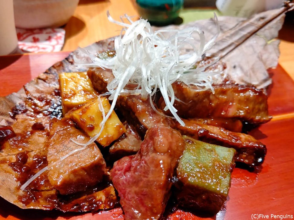 阿波牛の朴葉焼き。Withヨモギ麩