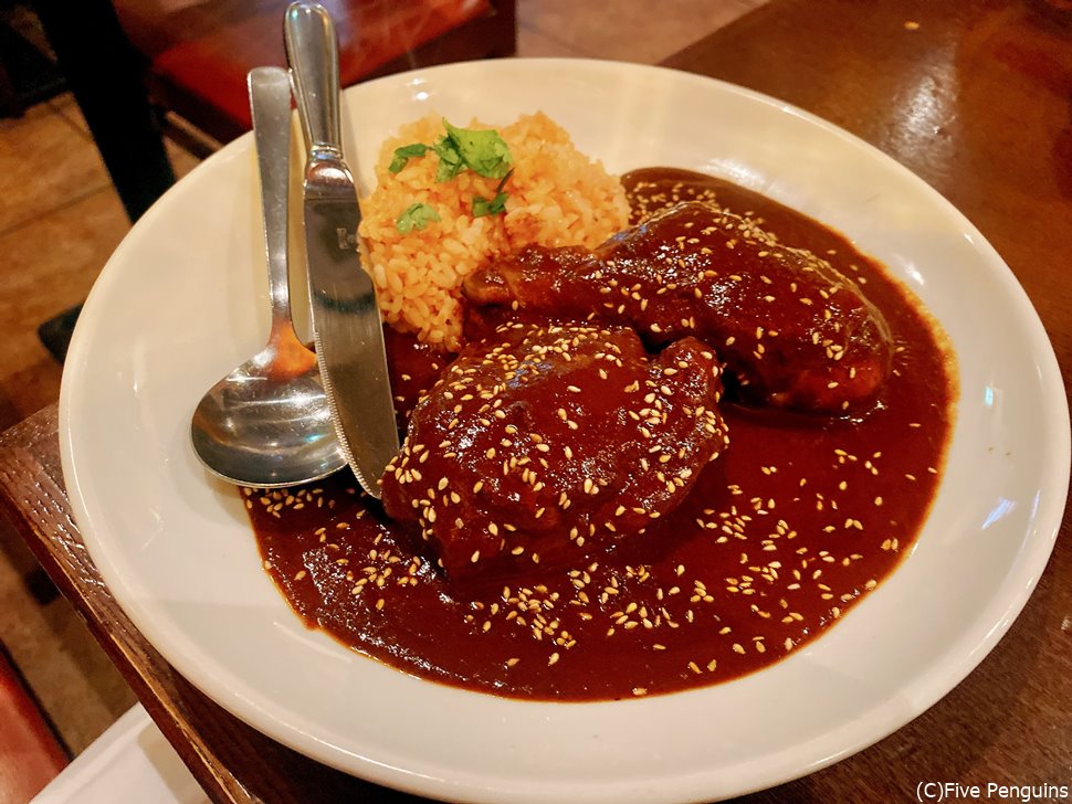 まさに本場の味!スパイシーでフルーティーな「モレポブラーノ」