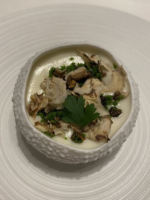 アルシミスト フレンチ 白金高輪 東京 自由に食材を組み合わせ美味しい料理を生み出す1つ星のレストラン アルシミスト フレンチ 白金高輪 東京 自由に食材を組み合わせ美味しい料理を生み出す1つ星のレストラン